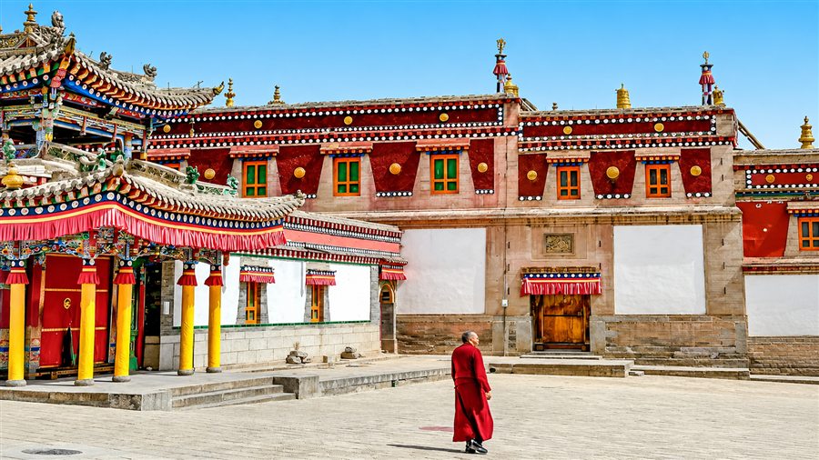 Tibetan monastery near Xining on the route to Tibet