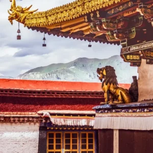 Landscape along Lhasa Everest Namtso tour