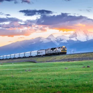 Qinghai–Tibet railway train near Xining